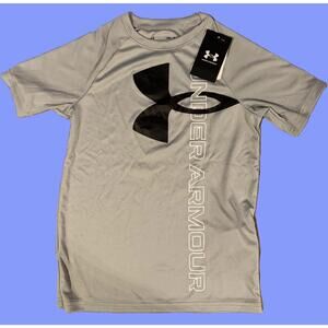 Under Armour Gray Activewear  Shirt Lightweight Youth Boys  Size M (10-12) New